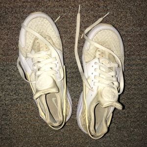 white and off white nike huaraches